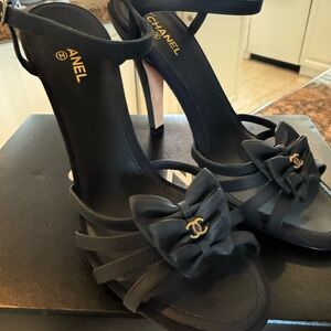 Beautiful New Chanel CC logo Women's Sandals